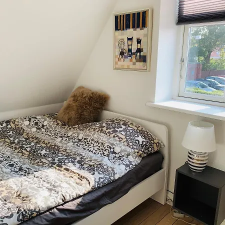 Hyggelig 1.sals I Midtby. Apartment